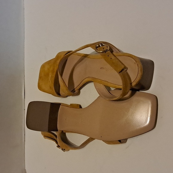 Gianvito Rossi Mustard Yellow Suede City Block Heel Sandals 40/9 NWOT - Picture 6 of 12